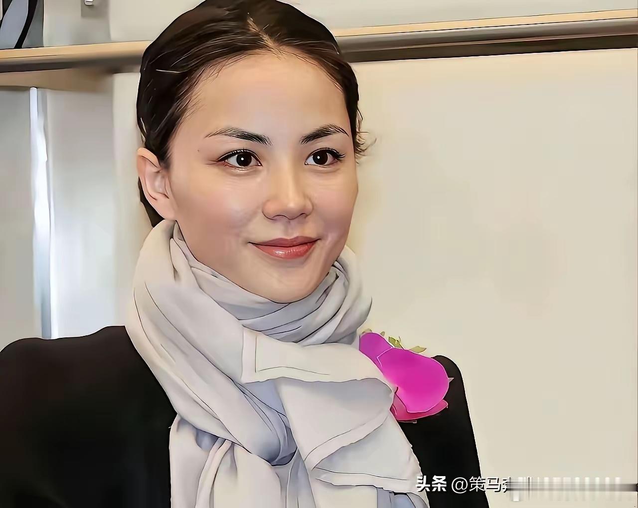 李敖对王菲的点评是一针见血非常到位“王菲之所以高冷，因为肚子里没墨水，本质是一个