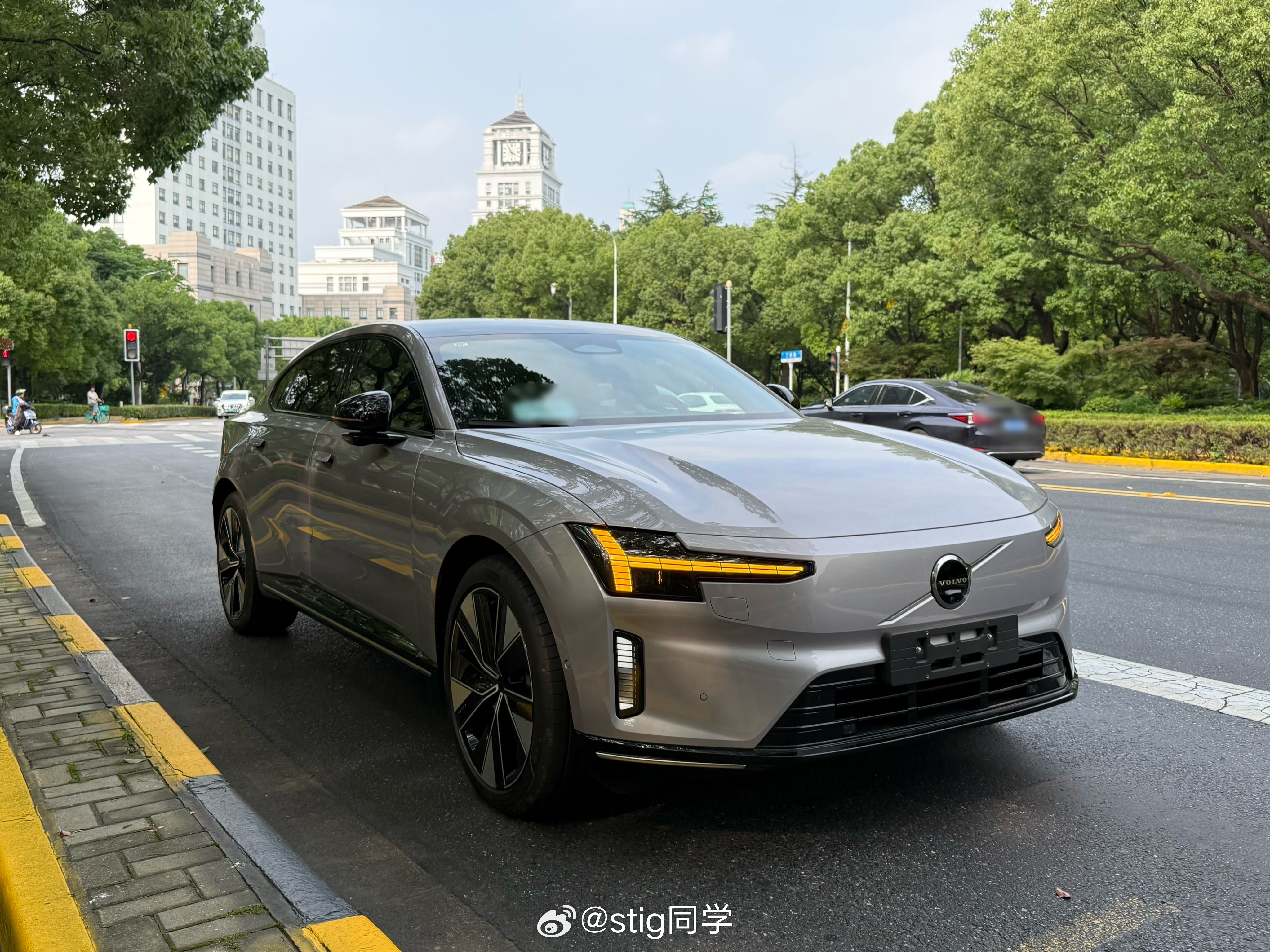沃尔沃es90 底盘相当好啊 
