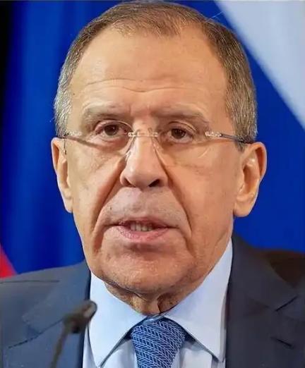 俄罗斯彻底摊牌了！
 
就在4月25日，俄罗斯外长拉夫罗夫公开放出了一句石破天惊