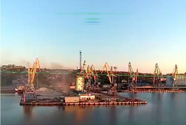 图文：乌军亚速第1军称打击行动使被占领的马里乌波尔港停止了运作

6月10日，乌