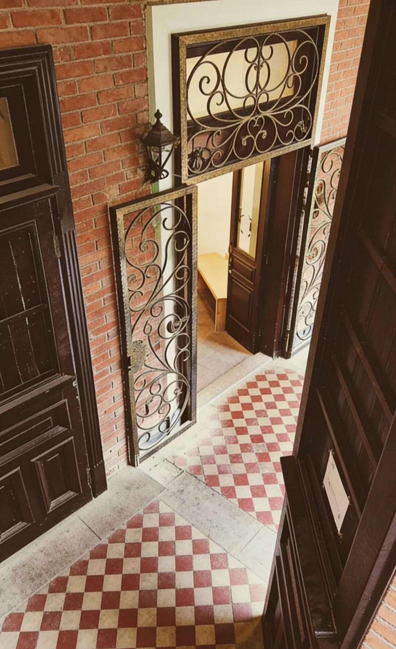 Locker Room（恩宁路店）大门｜低调
📍广州 Locker Room(