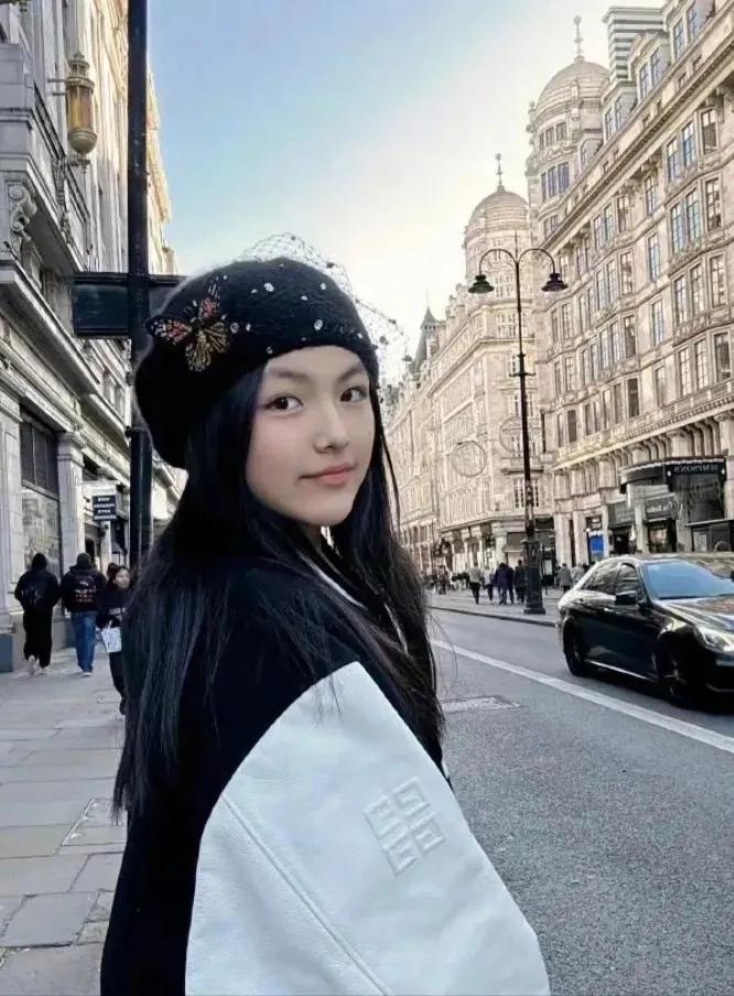 真没想到年仅14岁的王诗龄就已经开始创业了，因为她平时爱用一些奢侈品，所以她这次