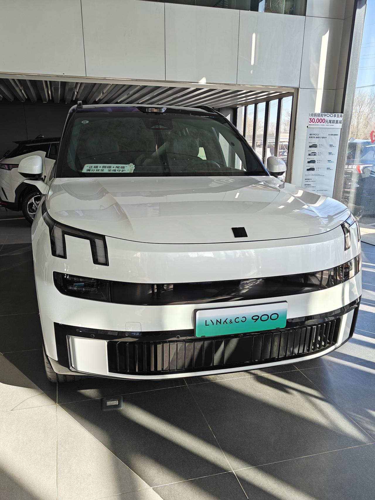 领克900是25年4月份发布的大六座旗舰SUV，我体验过很多次，对这台车比较熟悉