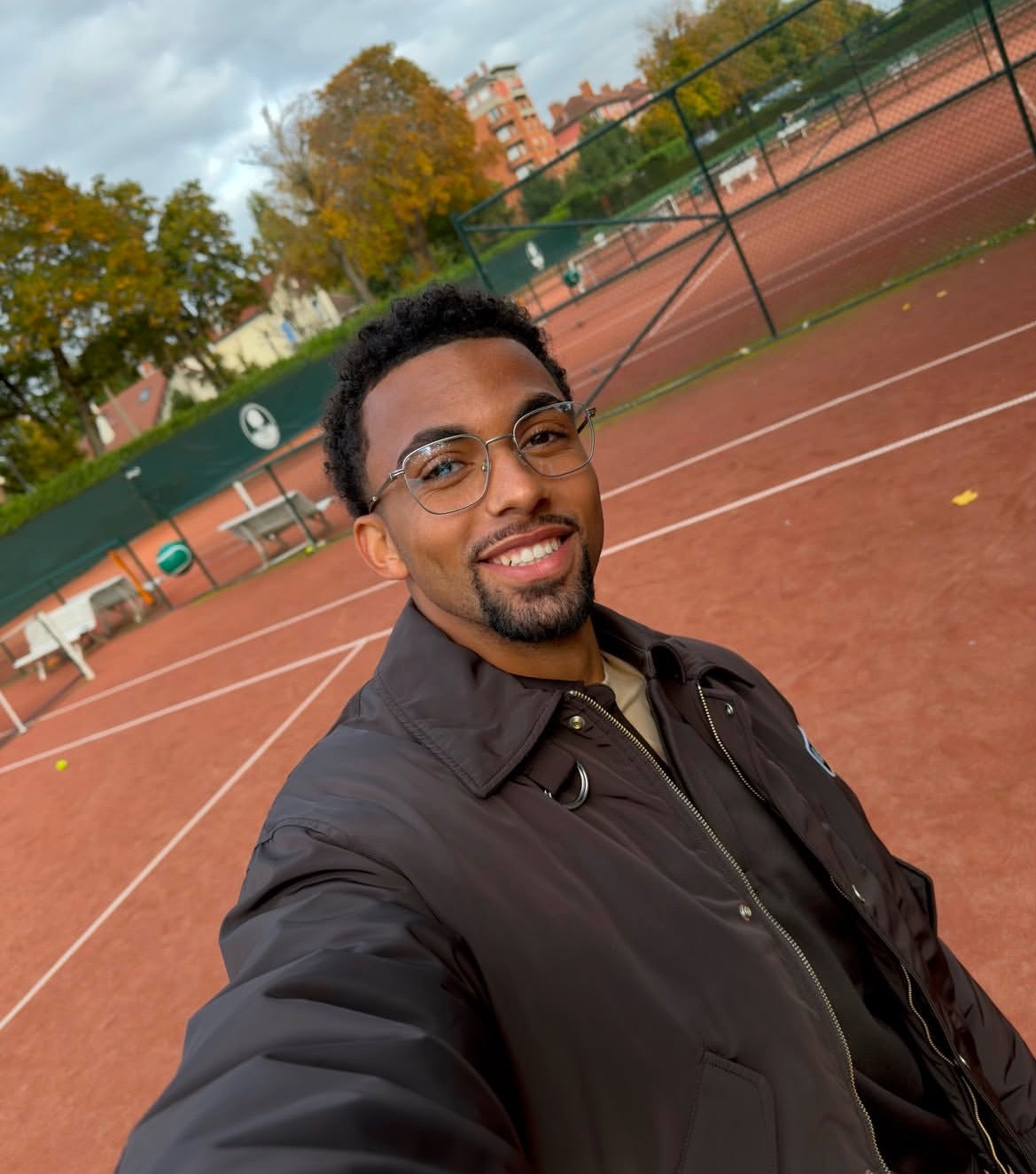 网球talking大会 菲斯，真是好久不见，受伤之后难得的露面。下个月底，菲斯也