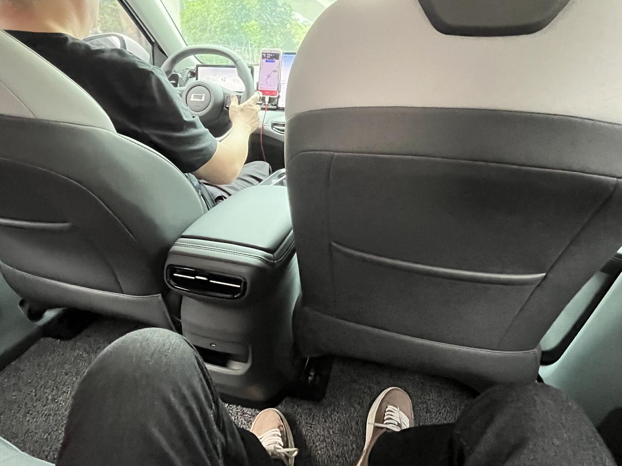 退休师傅无聊月租3750元租一辆电动车跑滴滴