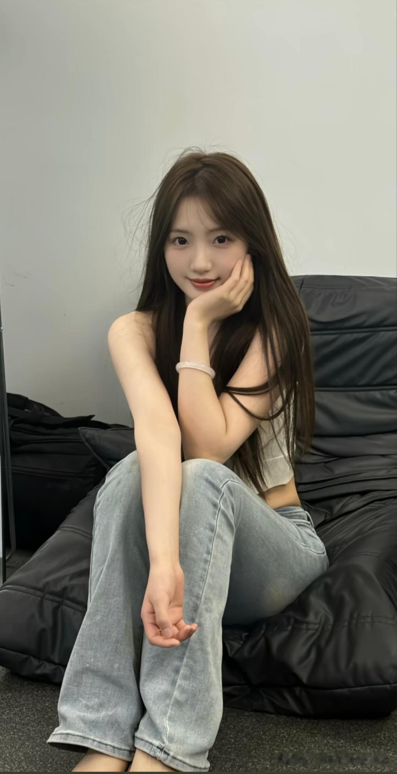 少女的眼，应该满怀清明大意和温柔阳光