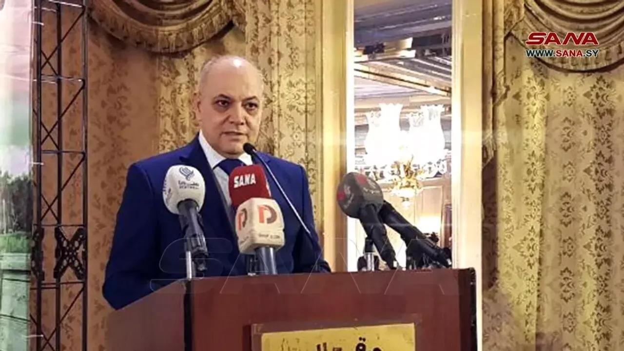 这应该是在尊重新现实的基础上，包括巴沙尔在内的各方谈判的结果，为了叙利亚和叙利亚