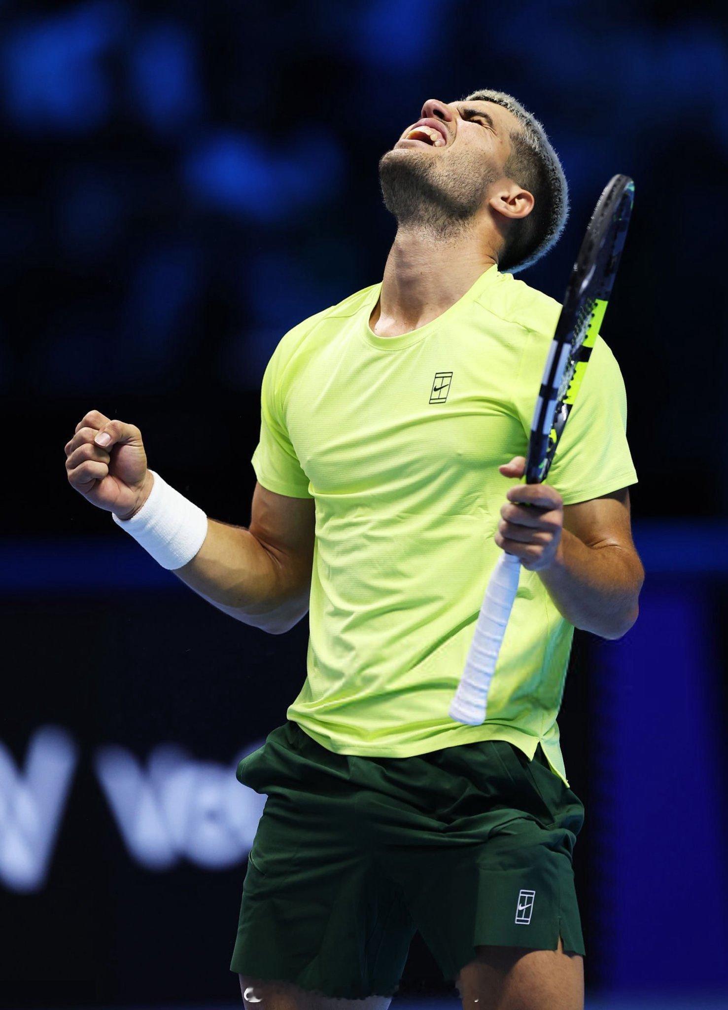 卡洛斯·阿尔卡拉斯成为自贝克尔以来战胜世界前十名50次最年轻的选手🔥🦆年仅2