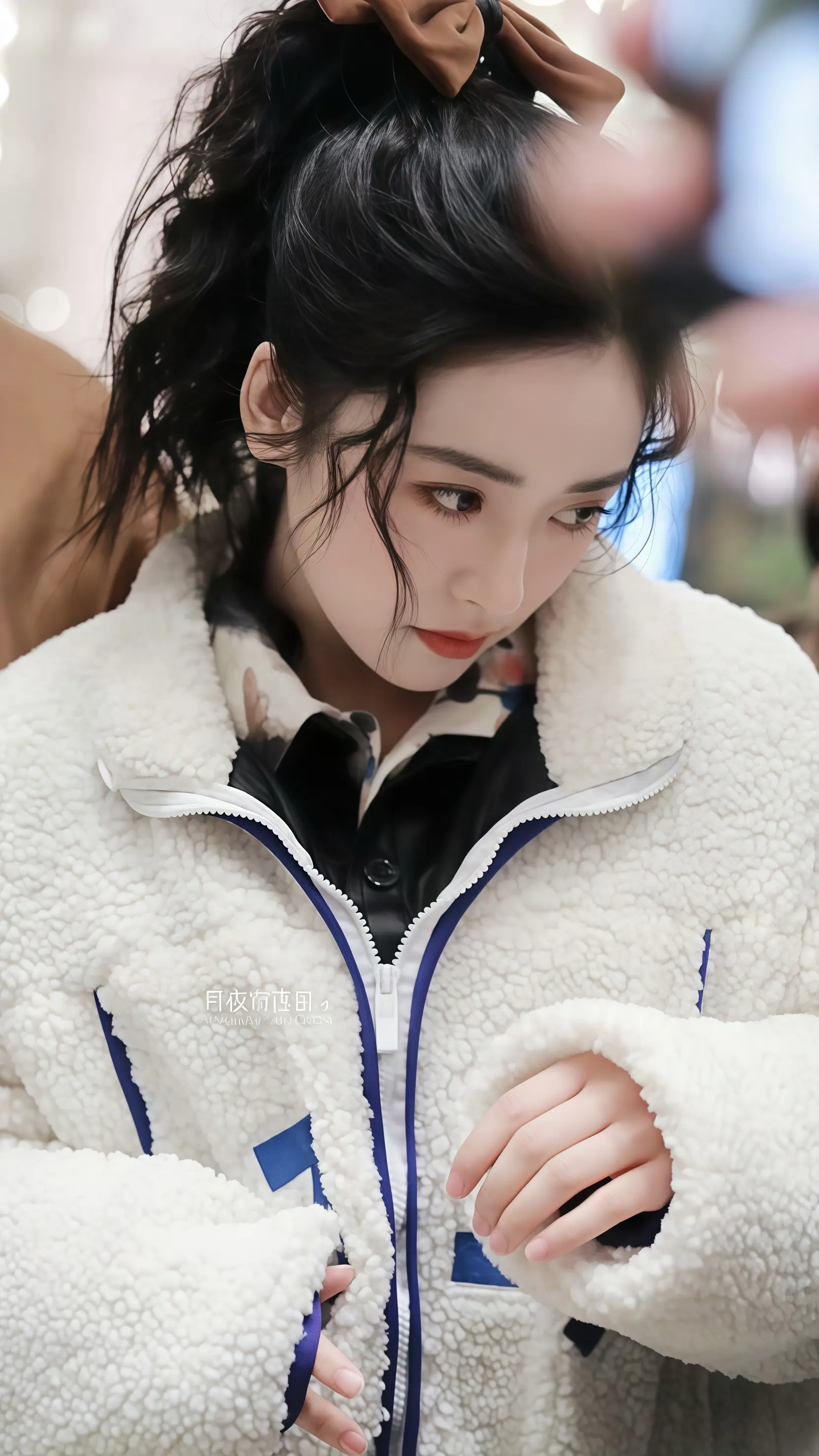 我见犹怜。