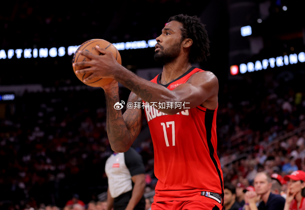 火箭队客场以120-145不敌马刺，本场比赛火箭球员伊森表现低迷。数据统计显示，