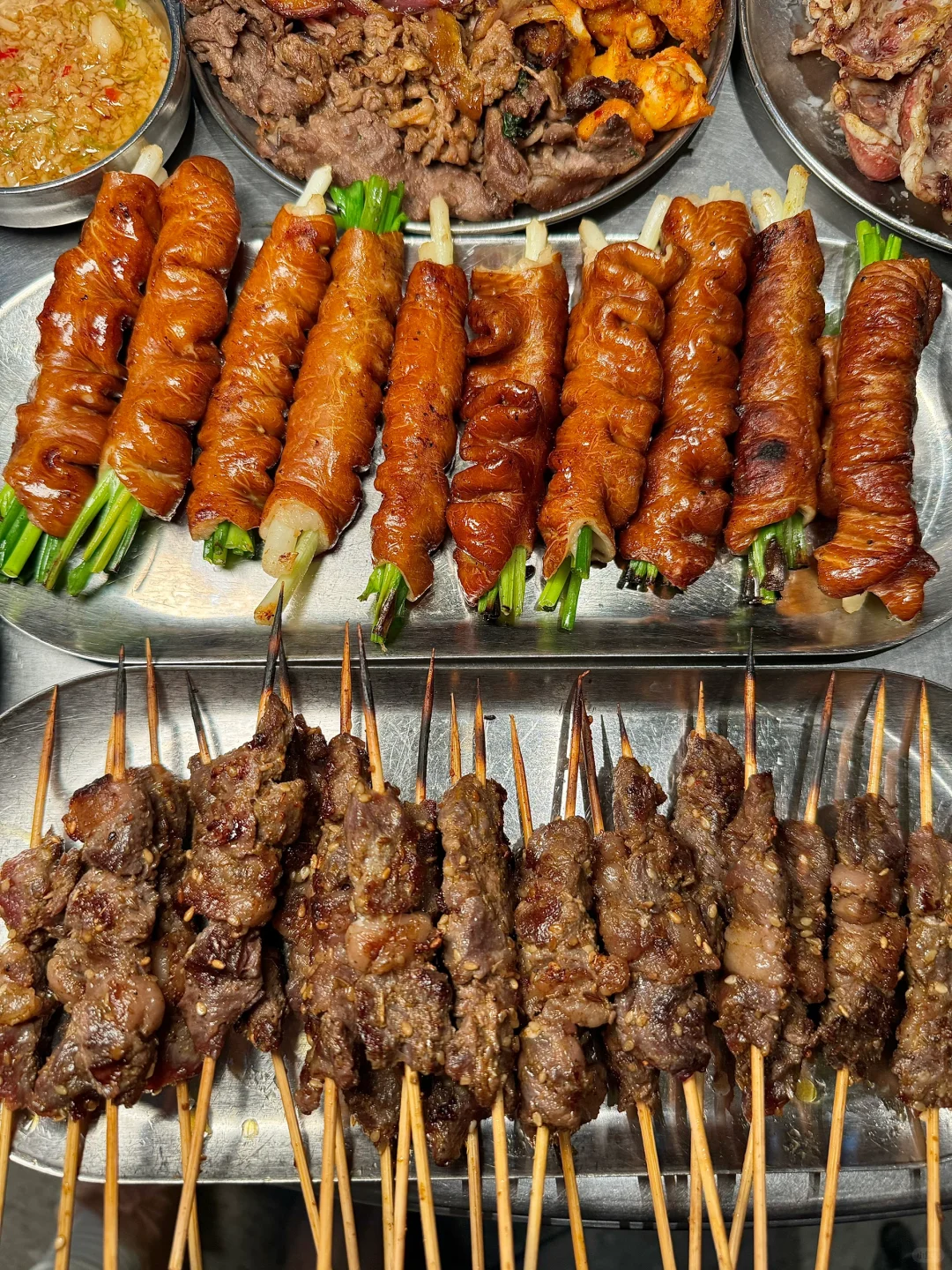 这一口下去不得香死啊…好爱这种油润的烤肉