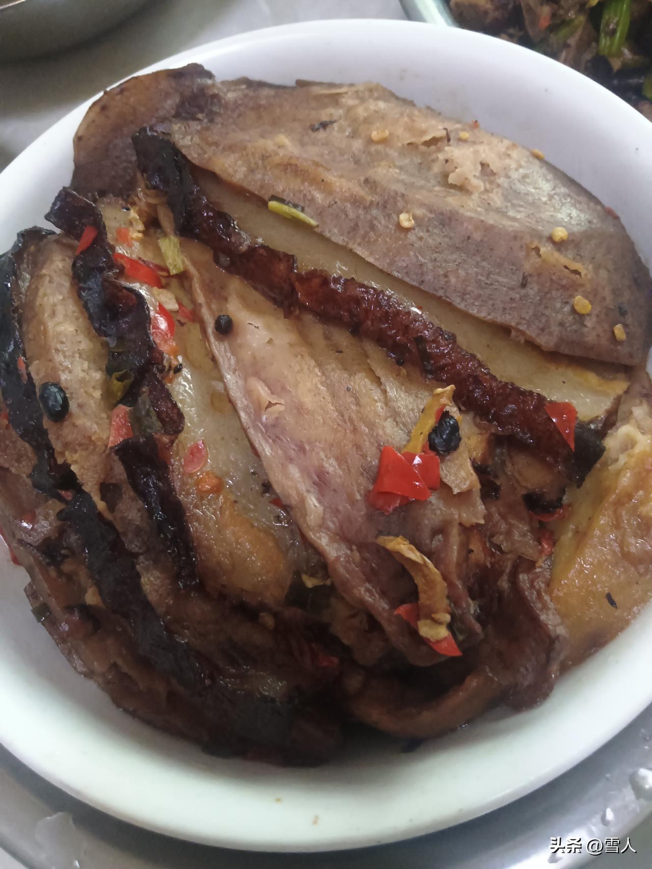 二月二龙抬头虽有吃“龙食”的习俗，却很少有全国公认、名气响亮的专属美食。笔者个人