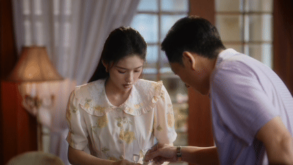 林允新剧好敢演 沈冉冉抹一次眼泪，我难受一次。最后冲进厕所无声哭泣那段，没有声音