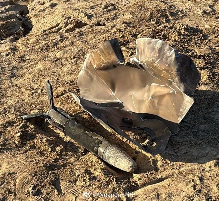 美伊以冲突 伊朗部分中程弹道导弹（MRBM）释放的24枚子弹药。请注意其隔热涂层