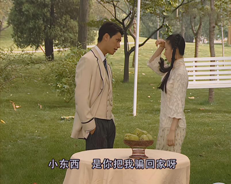 怪不得金燕西疼爱梅丽这个妹妹。

金铨赋闲在家时，所有人害怕自己利益消失，都让金