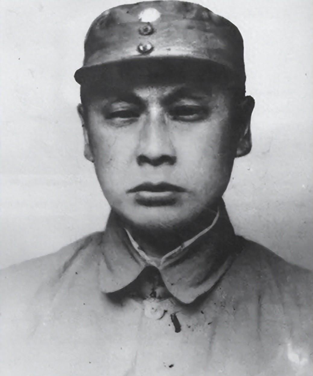 1958年陈毅回到四川，一工厂青年直视他，陈毅当场表态：你要接受批评！
1958