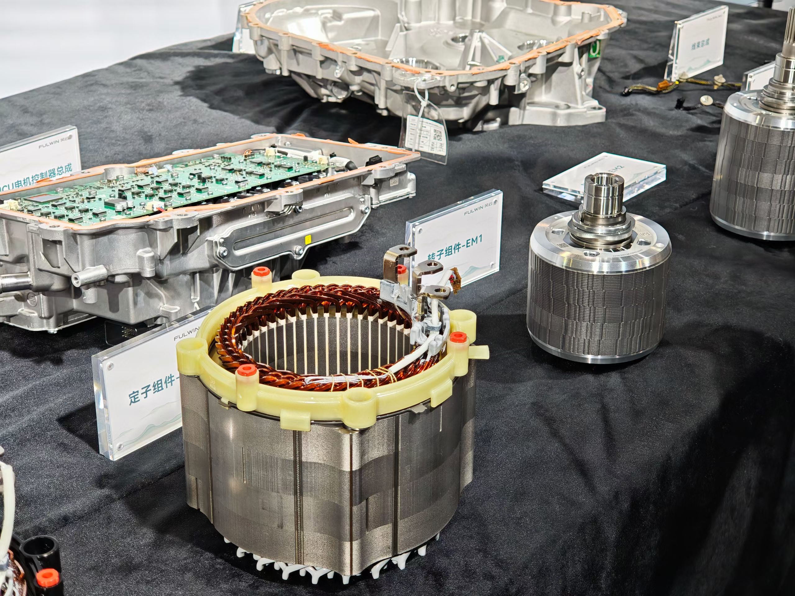 奇瑞的新车发布会，都有个明细特点，喜欢把核心零件都给你掰开了看，一点也不掩饰自己