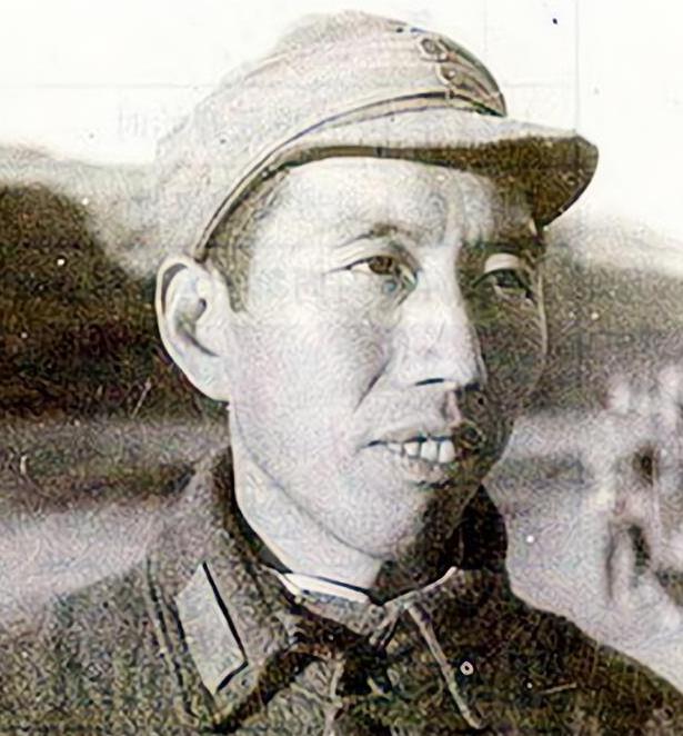 有一次，毛主席请王震来看他。当时他身上带着枪，所以警卫不让他见主席，毛主席看到这