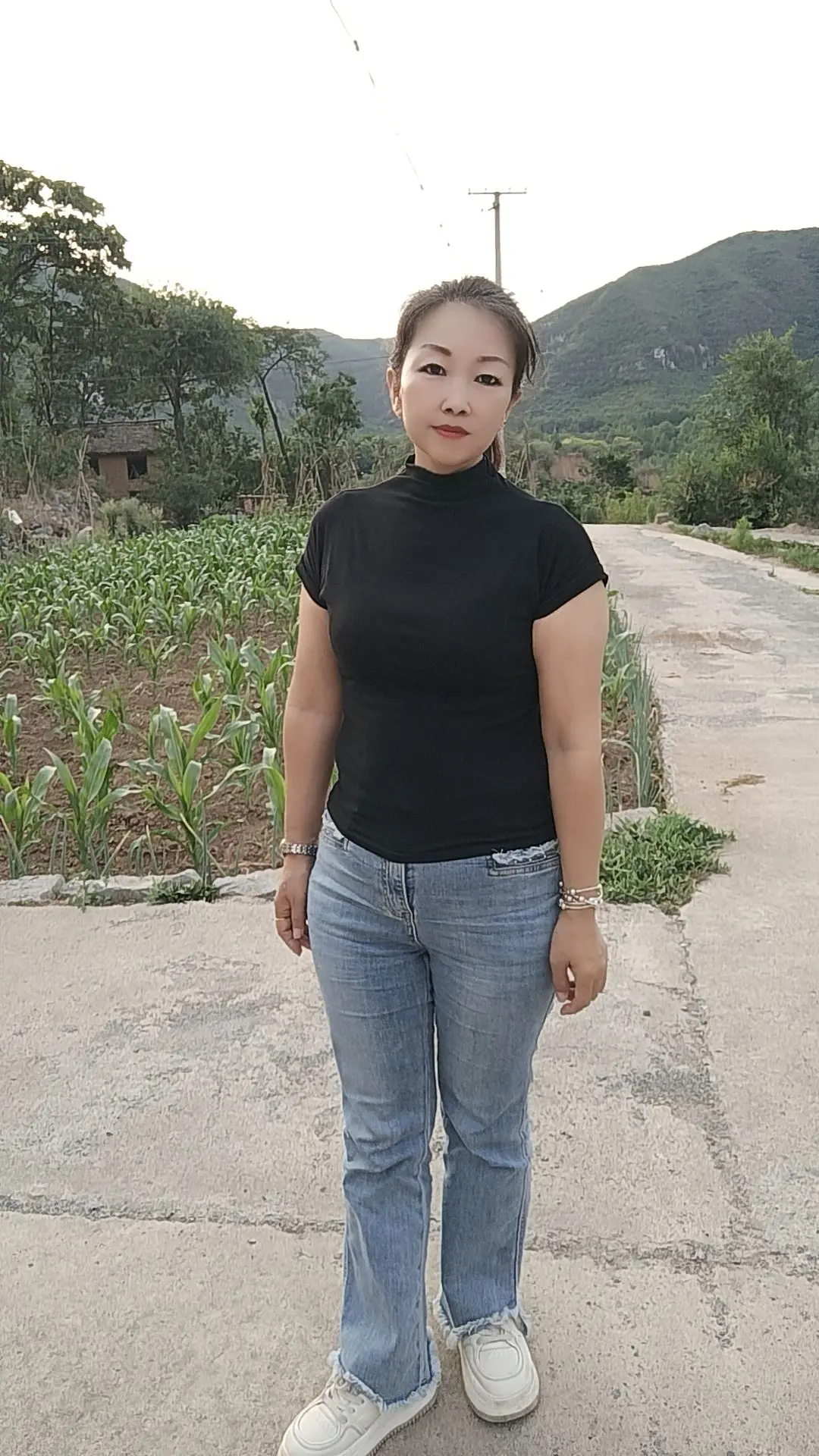 “脾气杠杠的直，半点委屈不能受，半点虚伪不能见，不撞南墙不回头，只想做...