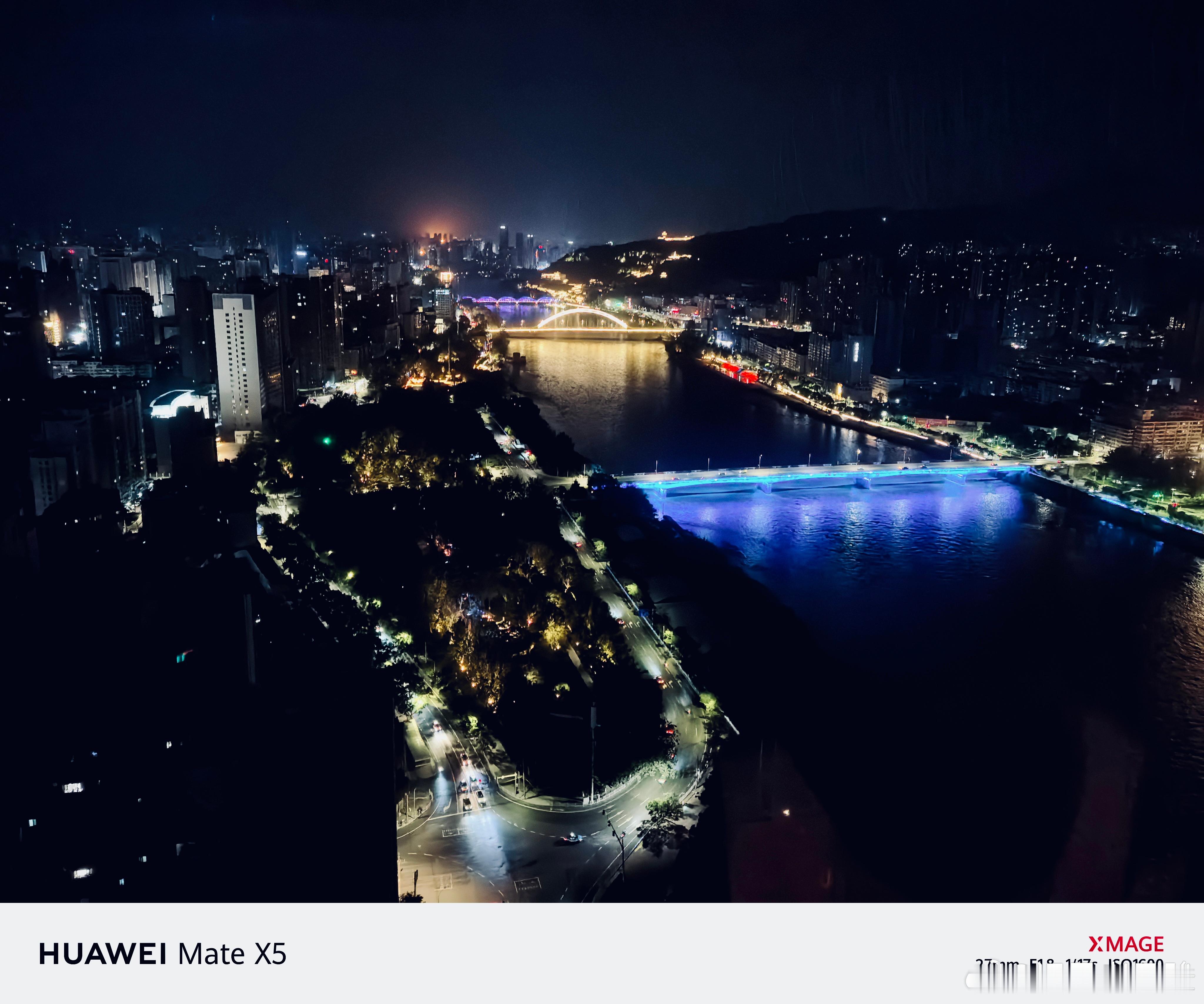 日子的褶皱里也暗藏诗意。好梦~~~ ​​​