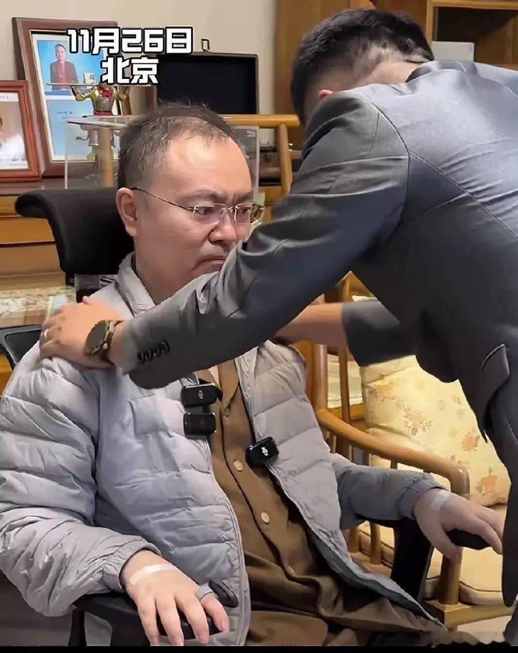几乎不能说话的蔡磊完成了一场演讲 蔡磊还在冲刺，他与渐冻症的抗争，已经接近大部分