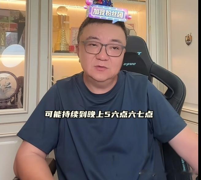 没有记录就没有发生。
董路官宣要拍一部纪录片。作为主持人出身的他，非常注重这些小