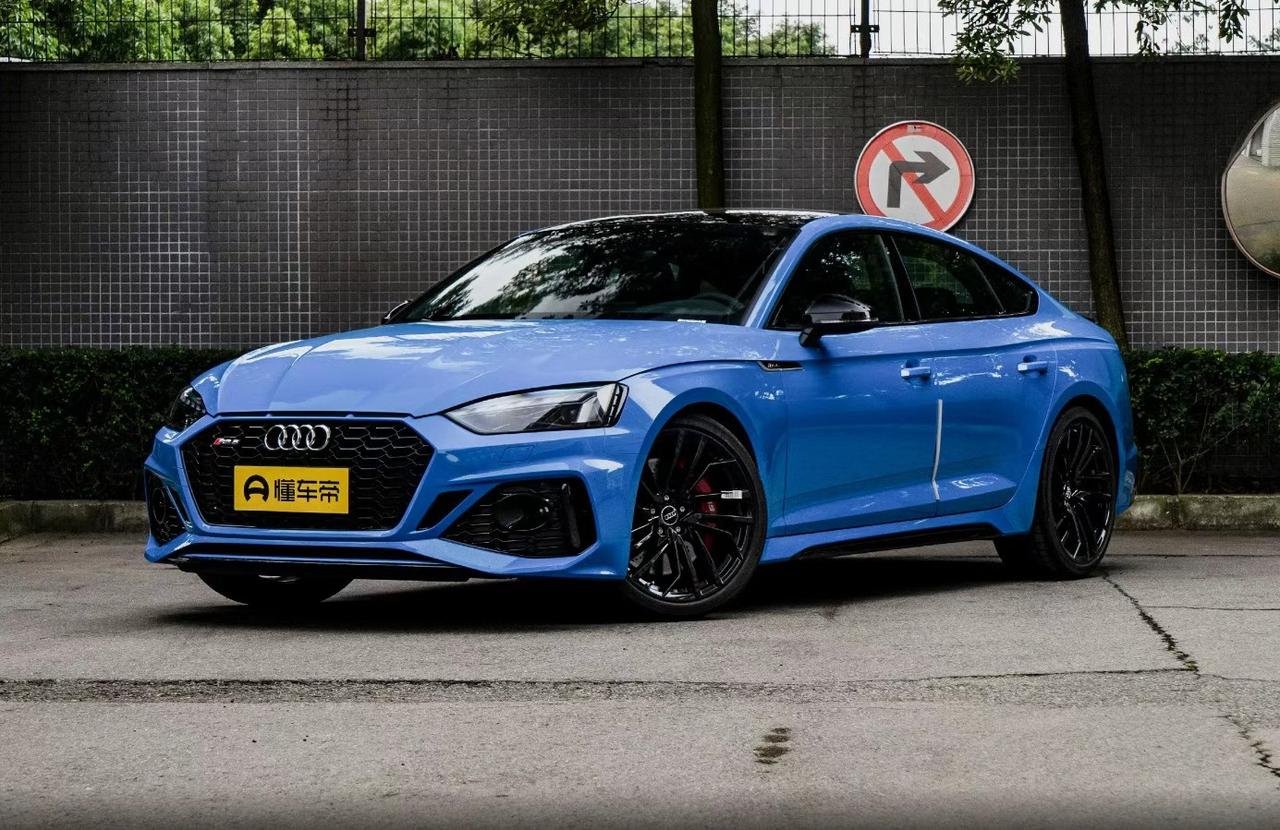 说真的，最近我可真是被奥迪RS 5 这车给弄懵圈了。倒不是它不好，而是它实在太让