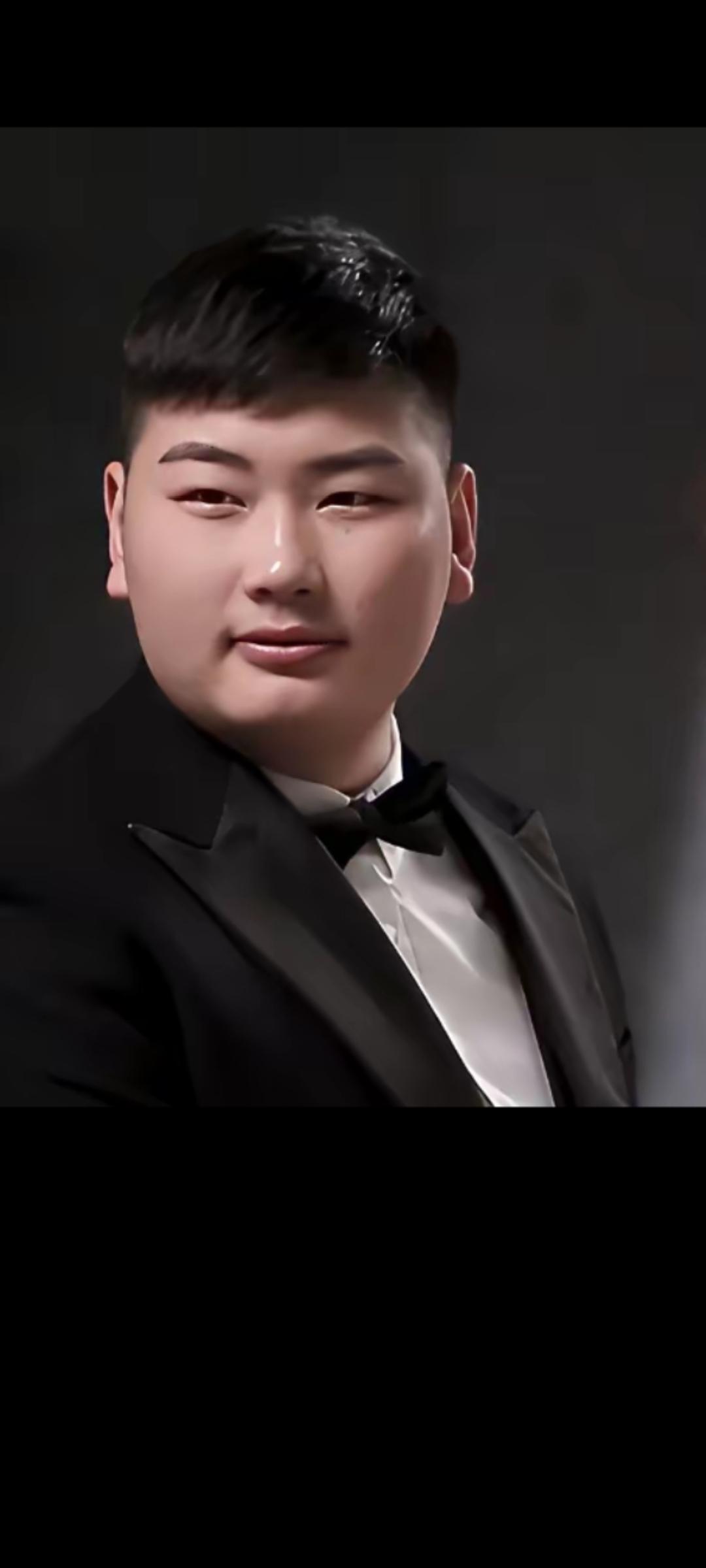 陈萌的妈妈，爸爸，是绝对有眼光的。

选择了朱小伟做他俩的女婿，那是太正确了。