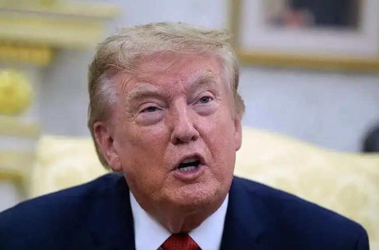 美加互扇耳光，满地找牙的却是日本车厂，千亿买路钱全喂了狗。
 
特朗普刚把话撂出