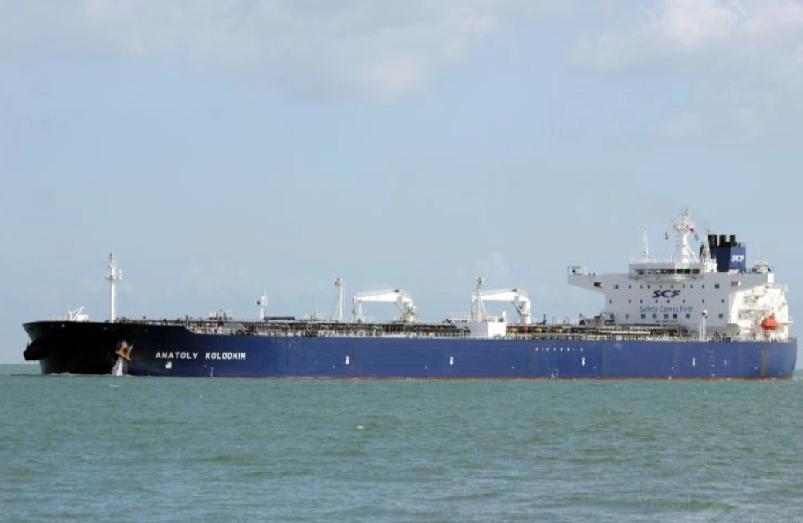 美国《纽约时报》引述不具名美国官员报道，美方放行一艘满载原油的俄罗斯油轮前往古巴