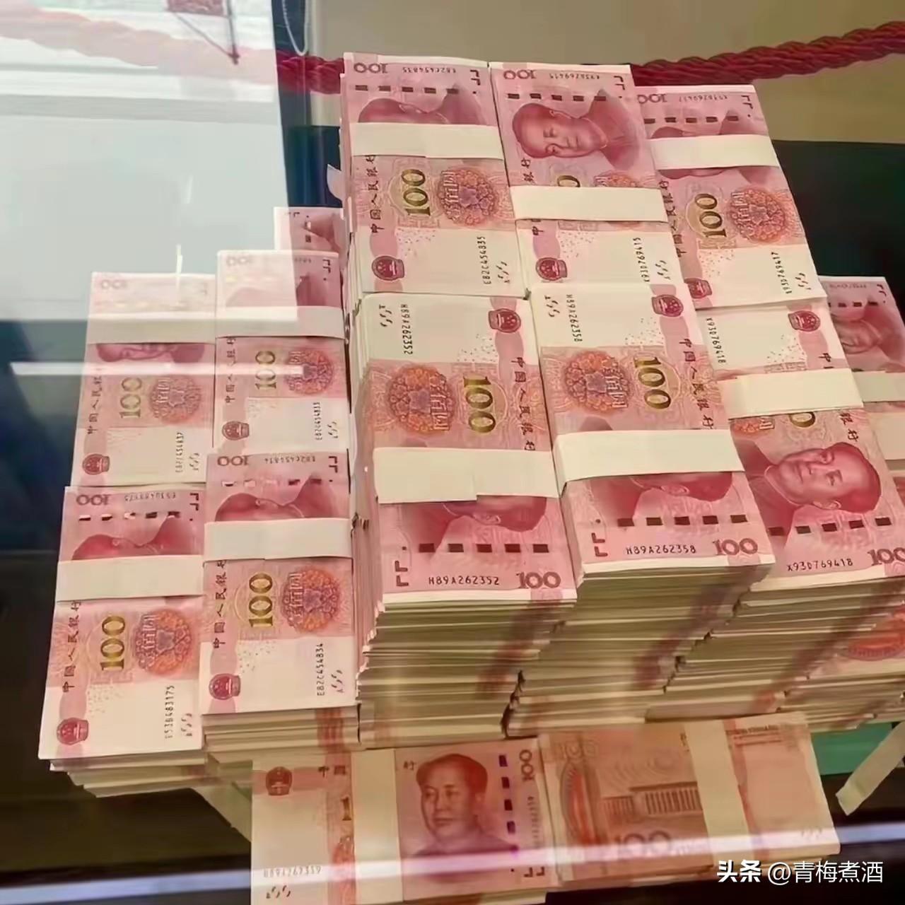 钱很重要，

幸福更重要；

有钱的幸福至关重要。