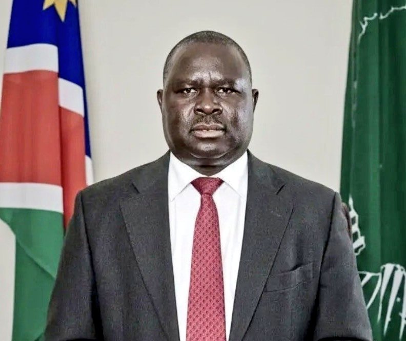 纳米比亚政客阿道夫·希特勒·乌乌纳诺近期成功赢得第五次选举，他已正式将“希特勒”