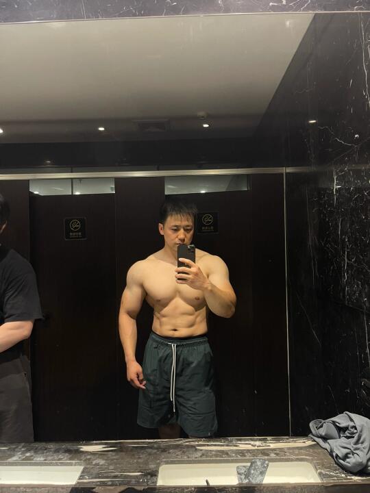 让自己开心才叫做意义🤪强肩卡💪🏻