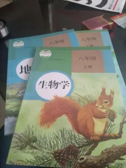 全国多地城市中考成绩已取消地理和生物课程分数，专家称或许试点后有望推广全国。3月