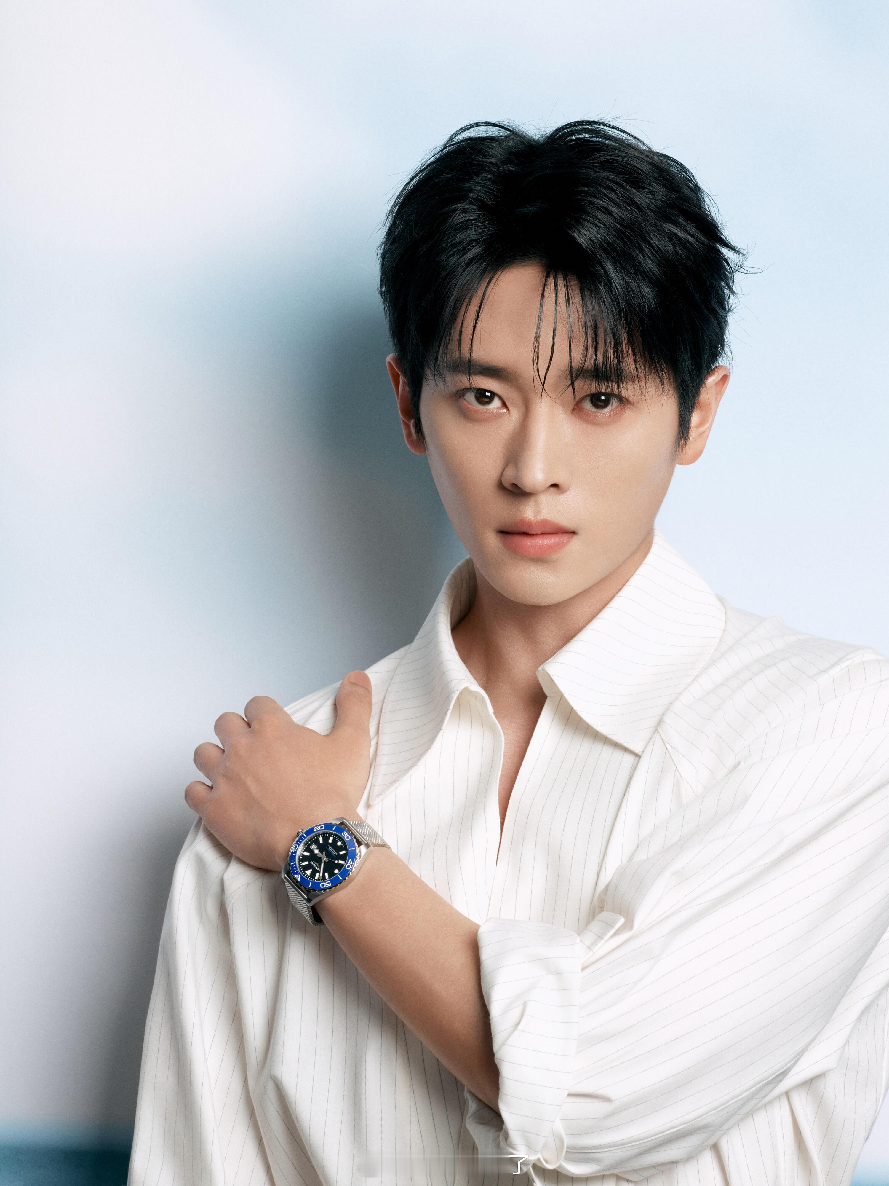 丞磊和浪琴的适配度真的是100% 