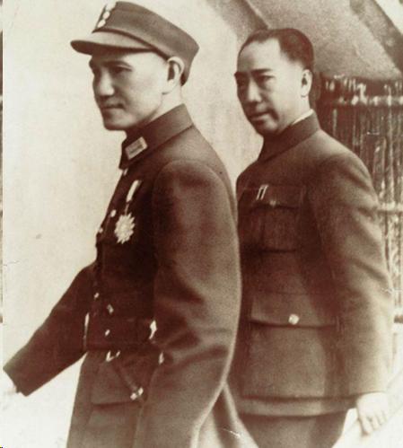 1942年，得知李开峰投敌后，戴笠一怒之下直接放话：“谁铲除李开峰就赏他20万大