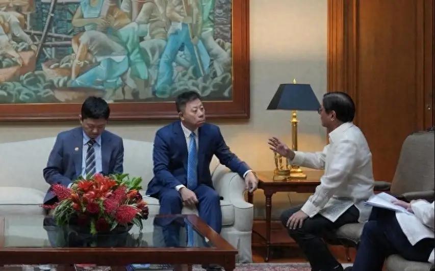 知道怕了？小马科斯提出重置中菲关系，中国大使：闹什么闹

本周，菲律宾船只五天三