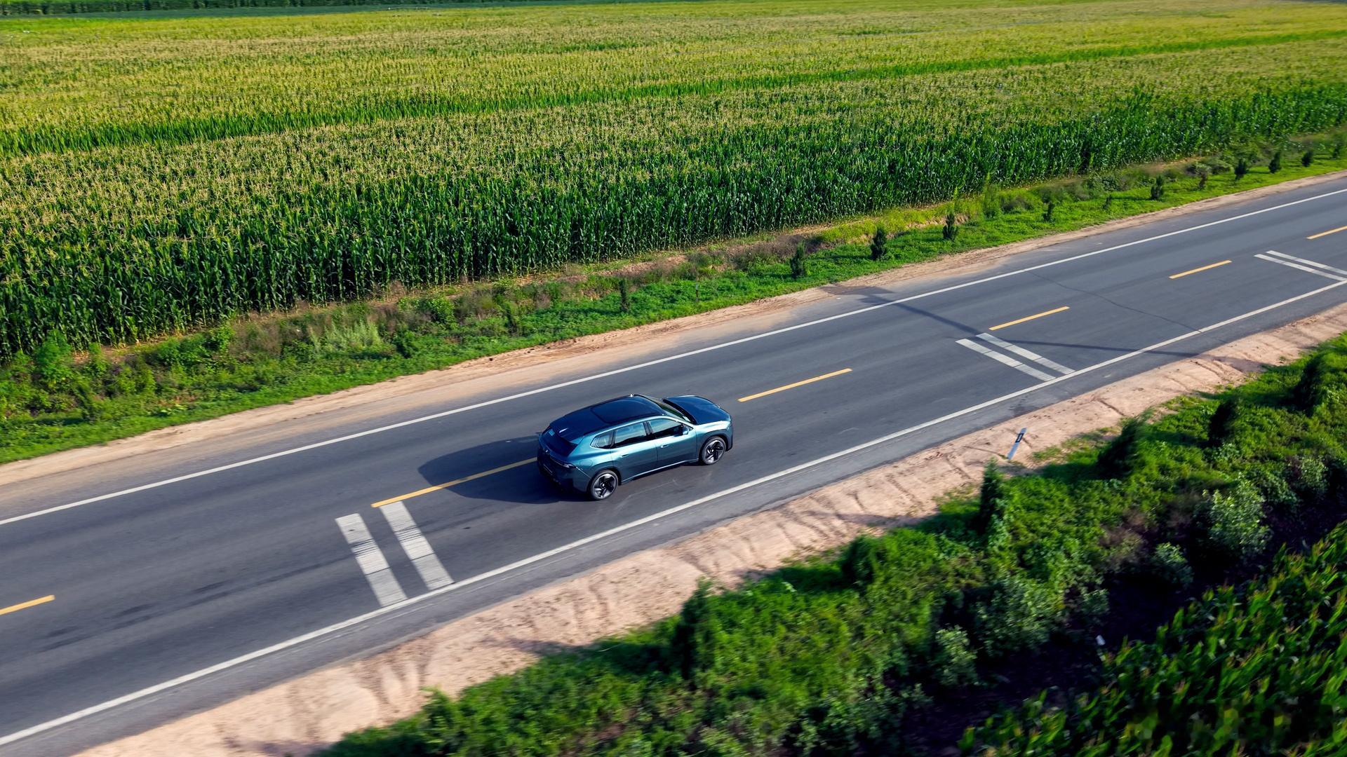全程1030.2公里不充电新世代BMW iX3 50L极限续航路测创造BMW新纪