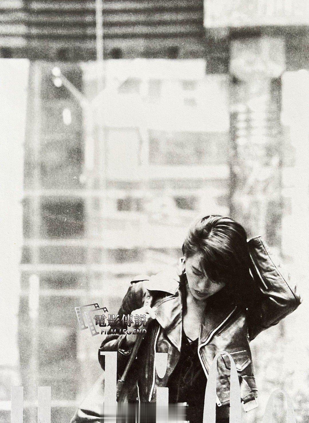 1992年，叶晨的黑白写真。叶晨八十年代出道，30岁的时候（1994年）选择了结