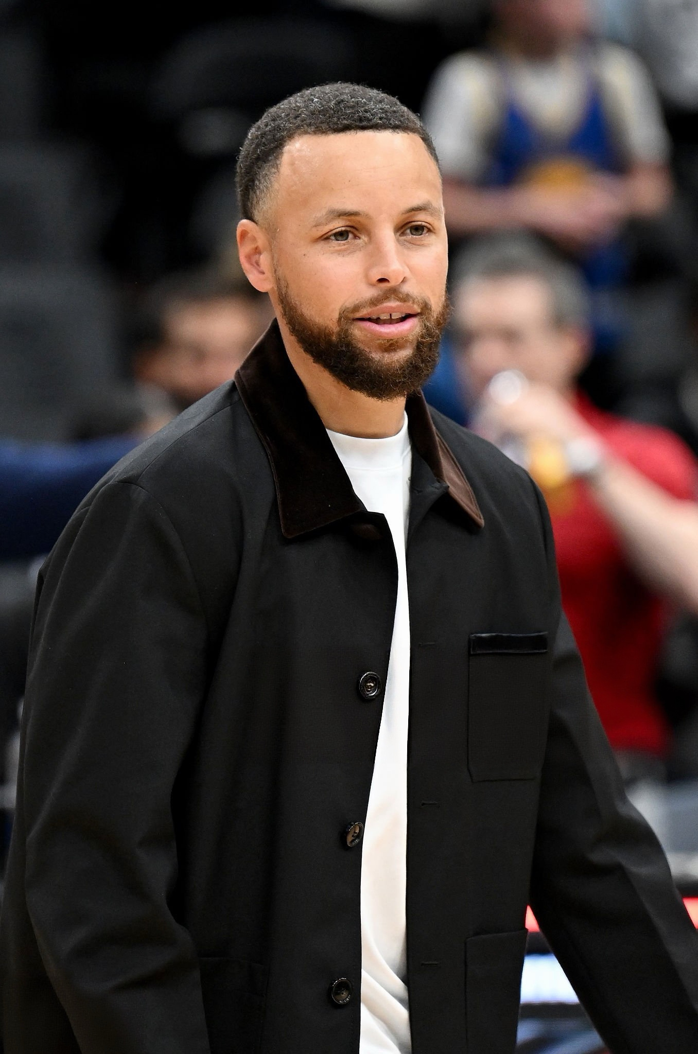 掌管穿搭的神晚安斯蒂芬库里