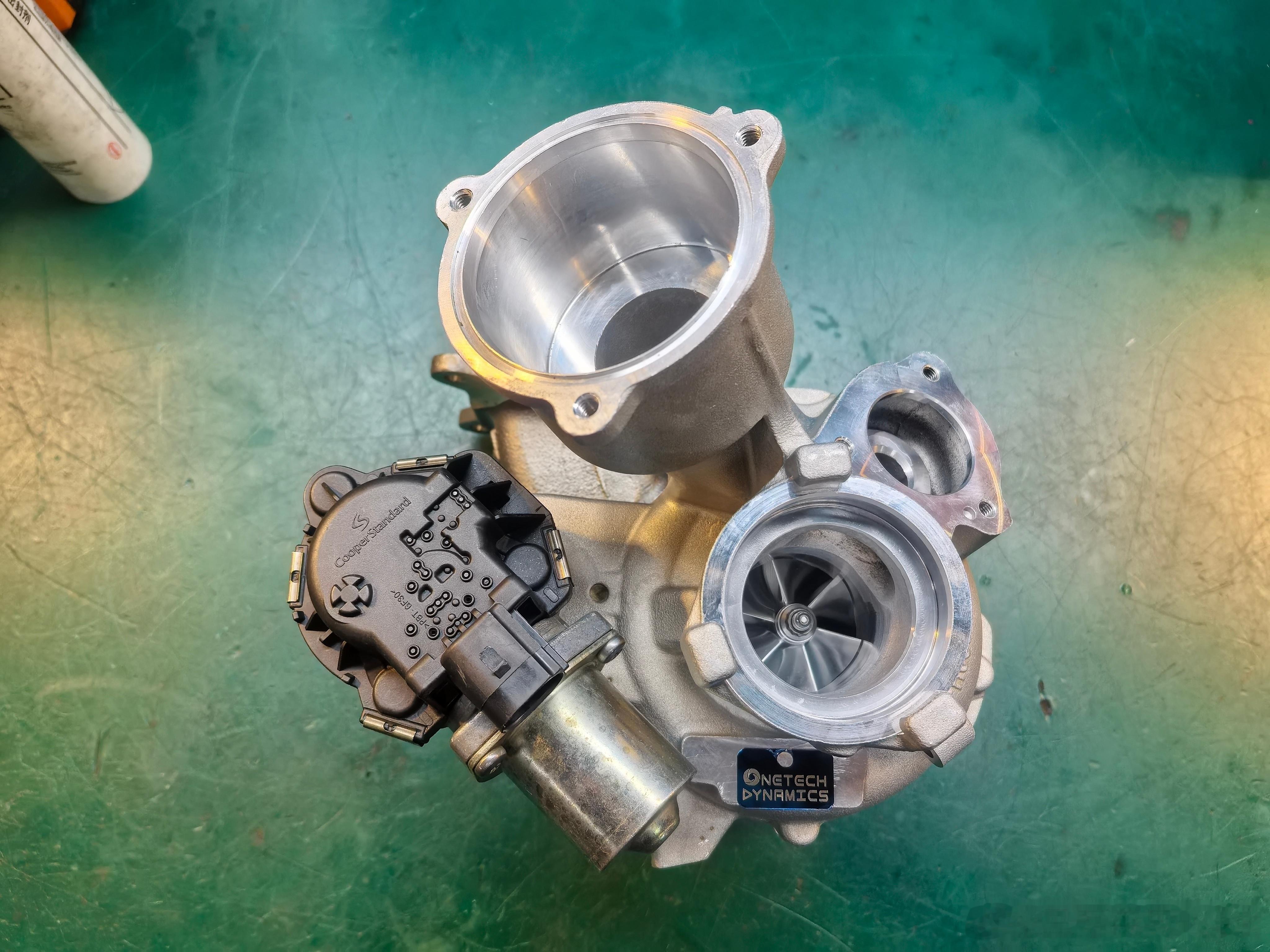 为进口EA888 1.8T CJS定制的，原装位滚珠轴承IS38涡轮，比原厂的I