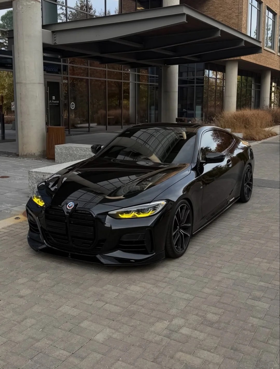 黑武士+黄灯，等俺买了M4俺也这么整车东车西