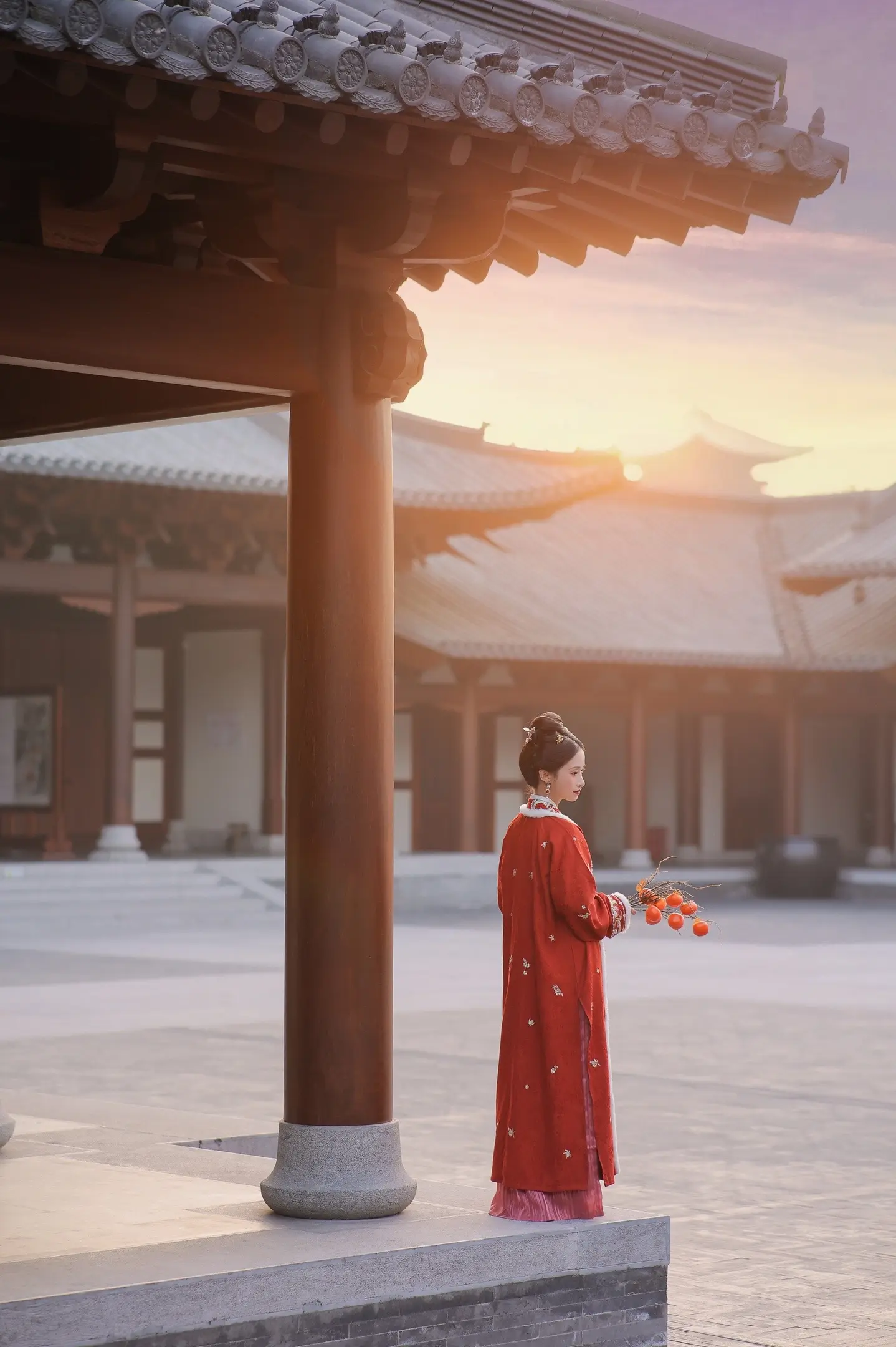 后来重温往事，方觉岁月如风。