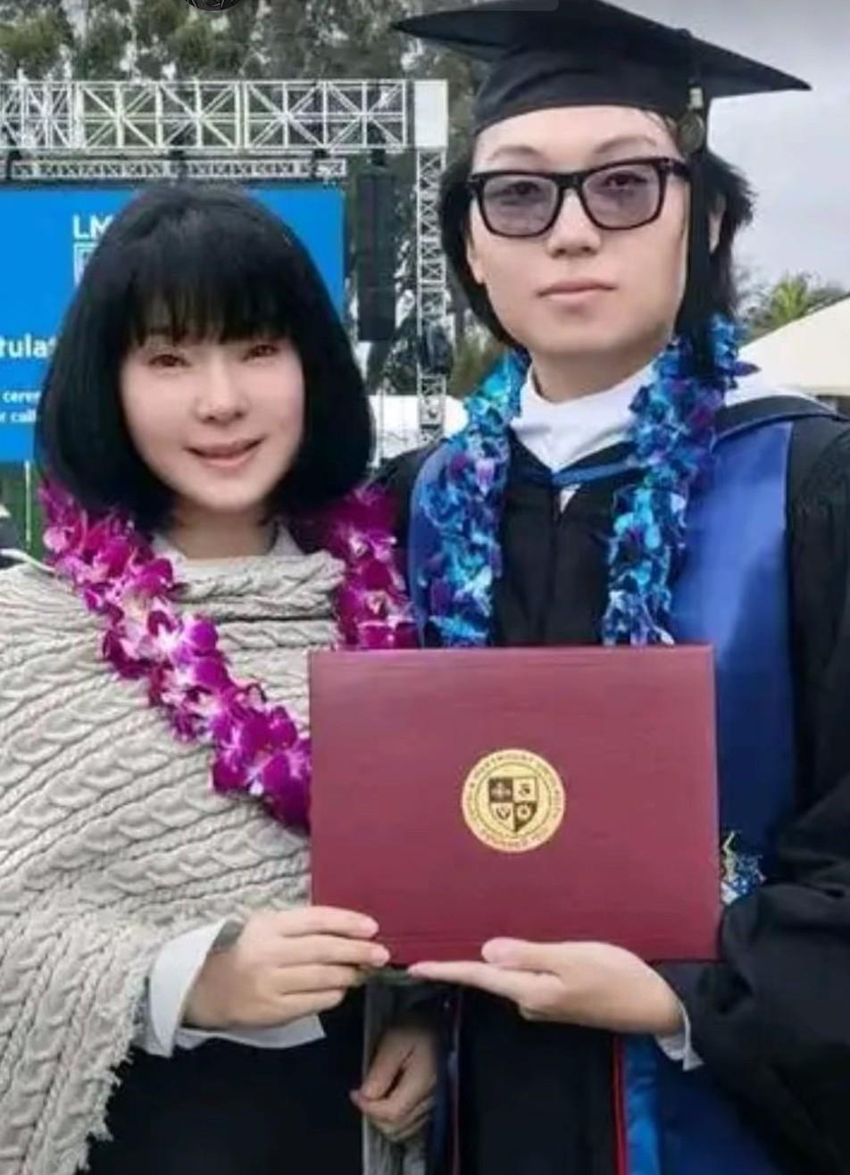 陈红51岁了，还这么年轻。一点儿变化都没有。