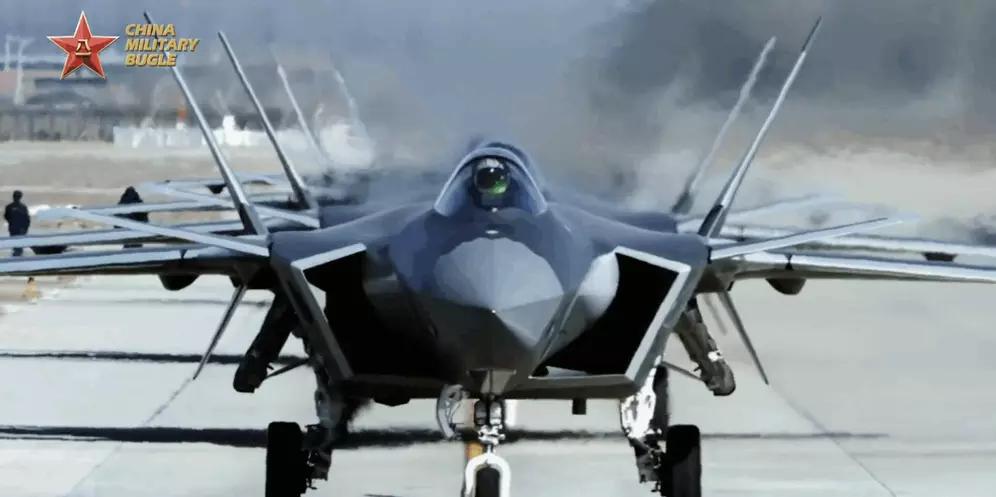 “小国打仗，大国发财”这话还真没说错。就拿俄乌冲突来说，乌克兰和俄罗斯的这场战争