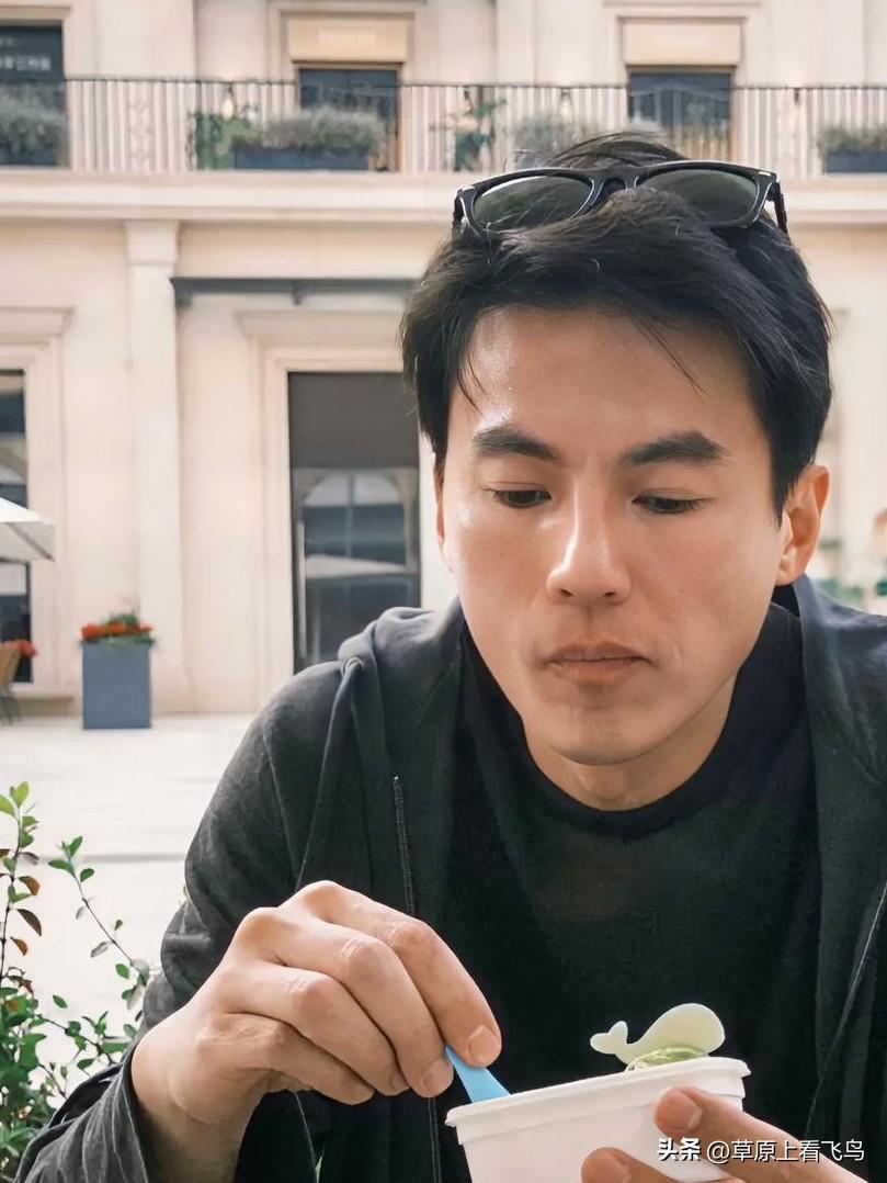 说白了，
面相是不会骗人的，
不信你看宋宁峰，说的真准啊！
送零分就是那种看着老