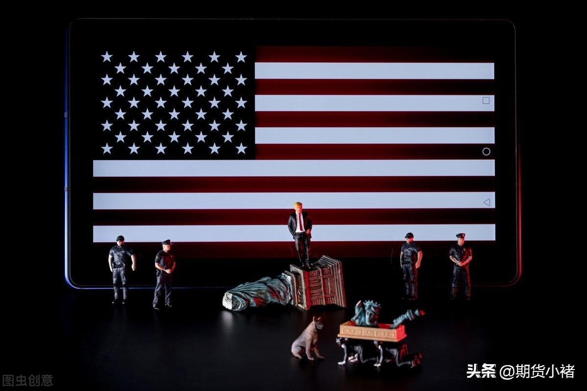 今晚有多名美联储官员发表讲话。
美联储理事鲍曼表示：
美联储主席鲍威尔已明确表示