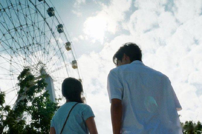 炽夏进入酸涩拉扯期本来只想随便刷两集打发时间，结果彻底陷进炽夏的酸涩拉扯期，每次
