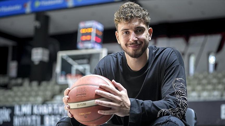 目标：欧锦赛夺牌，NBA夺冠——效力于NBA火箭队的国家队球员阿尔佩伦·申京表示