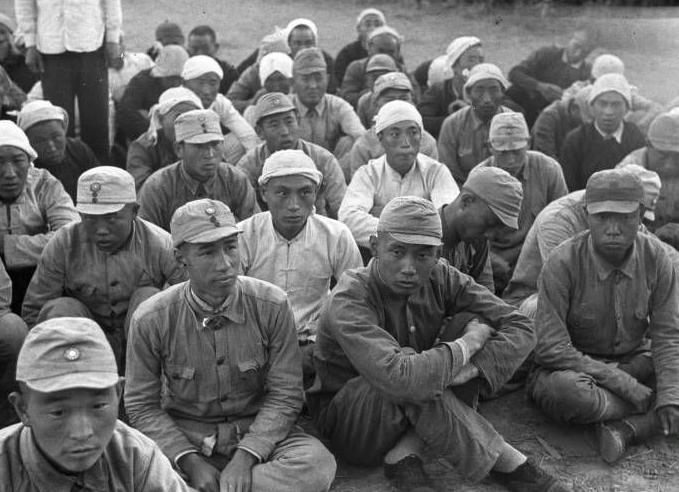 解放前，几千年中国社会流传上、中、下九流是怎样定义的 上九流： 帝王、圣贤、隐士